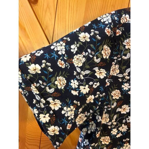 Denim & Flower Button Down Short Sleeved Shirt Dark Blue White Size Medium (5326 - Picture 2 of 5